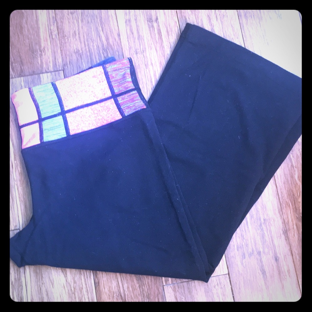 Lululemon groove crops